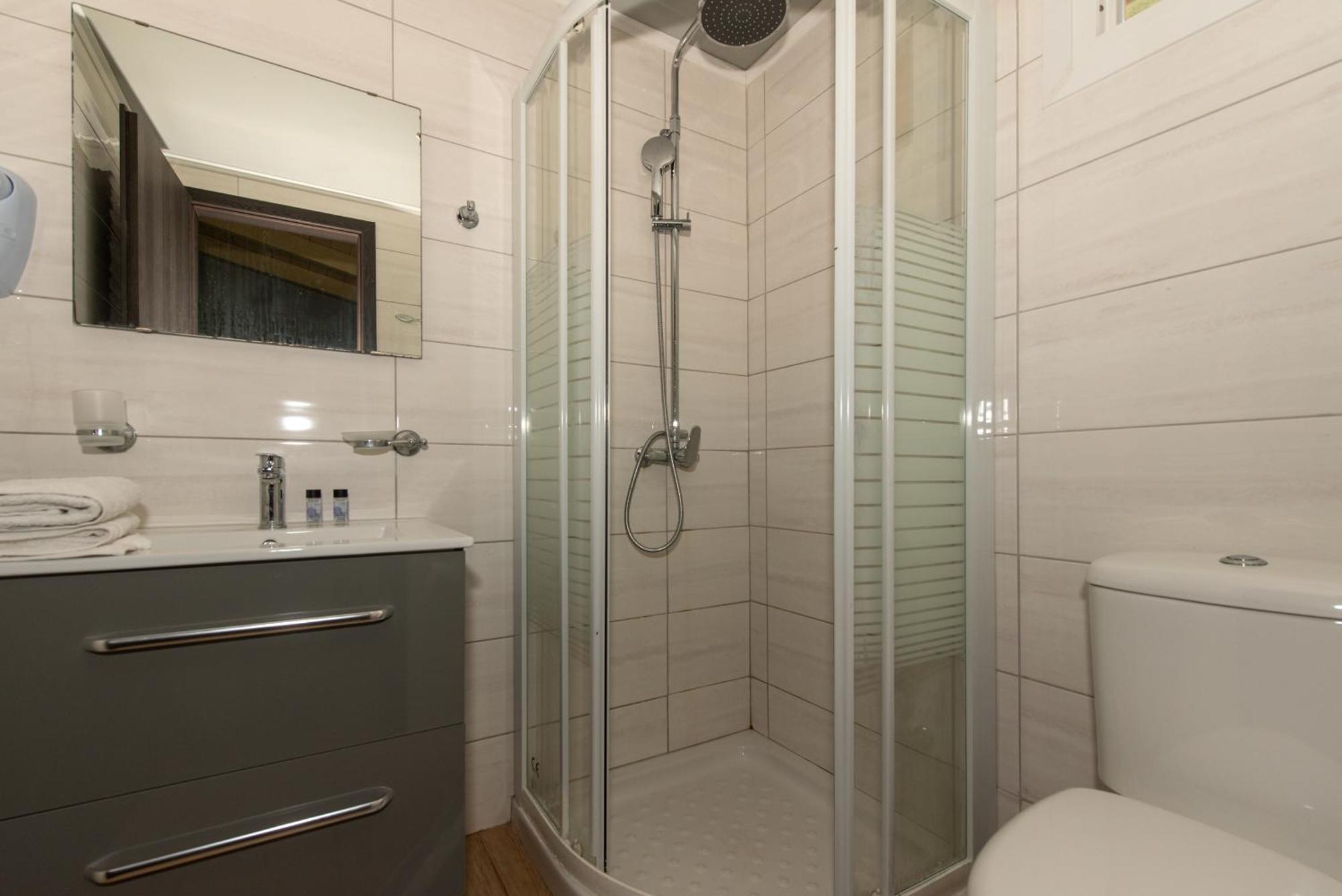 לגאנאס Tsolakis Studios & Apartments מראה חיצוני תמונה